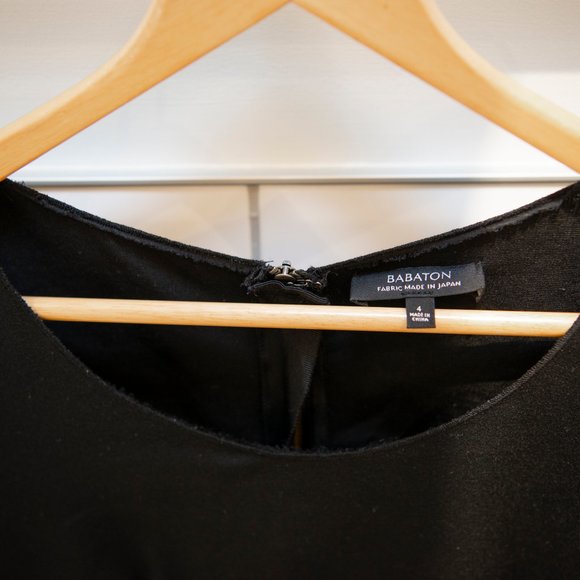 Black flare hip back zip Babaton top sz 4 - Picture 3 of 4